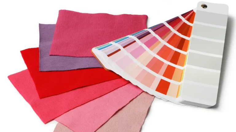Cómo combinar colores y texturas en proyectos de costura